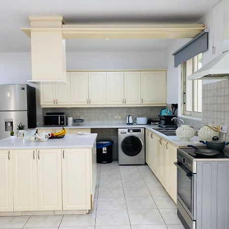 Gaia - 4 Bedroom House In Ларнака Экстерьер фото