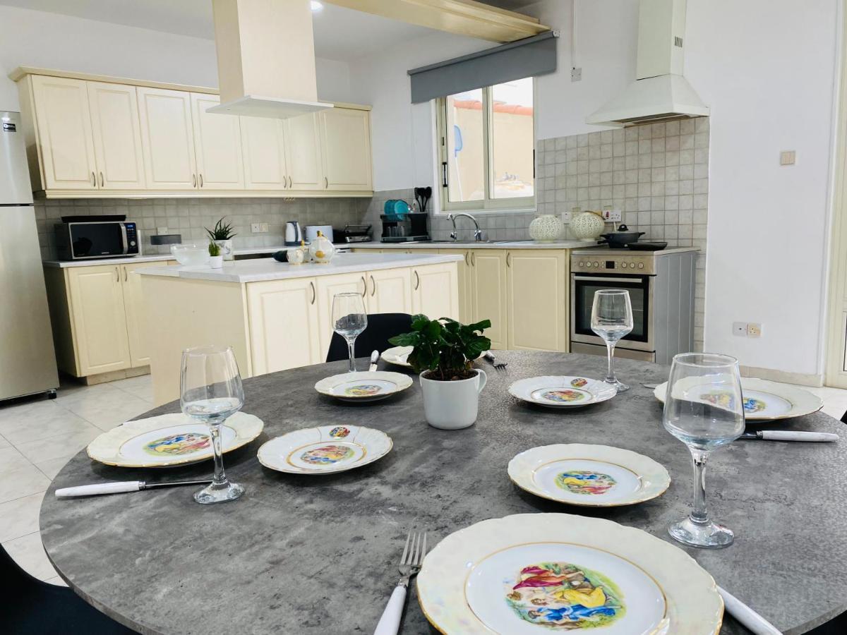 Gaia - 4 Bedroom House In Ларнака Экстерьер фото